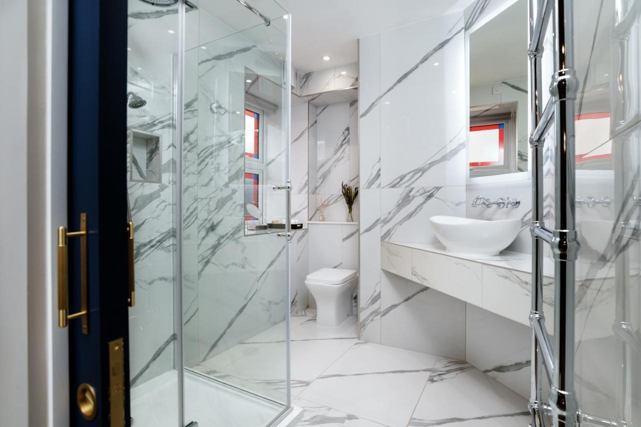 Relax In Super Size Copper Tub - 2 Bedroom Villa Inverness Bagian luar foto