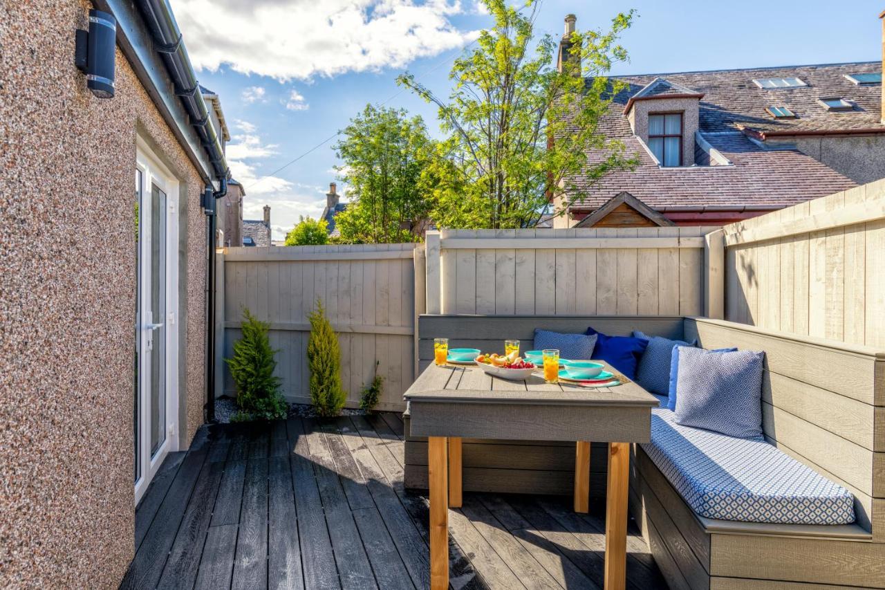Relax In Super Size Copper Tub - 2 Bedroom Villa Inverness Bagian luar foto