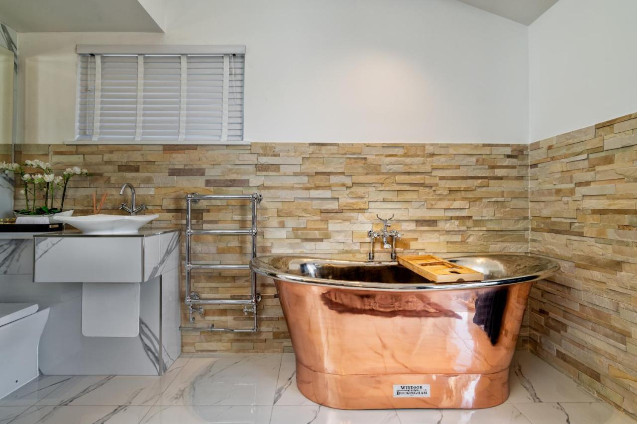 Relax In Super Size Copper Tub - 2 Bedroom Villa Inverness Bagian luar foto